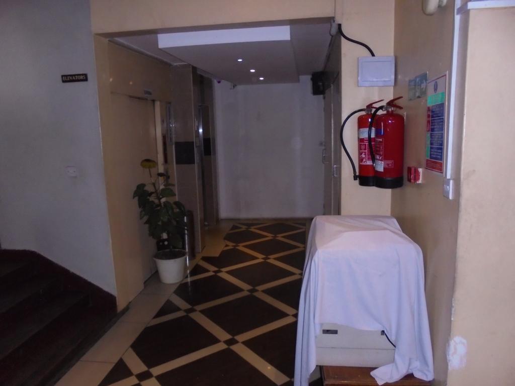 Karibu Hotel Nairobi Buitenkant foto